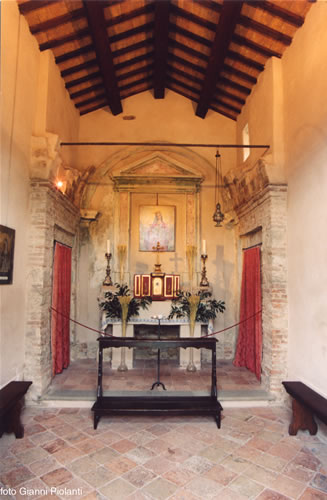 Chiesetta interno